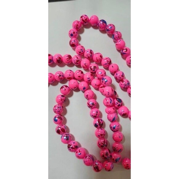 30 Inch Strand of 10mm Hot Pink Hand Painted Beads - Picture 3 of 7